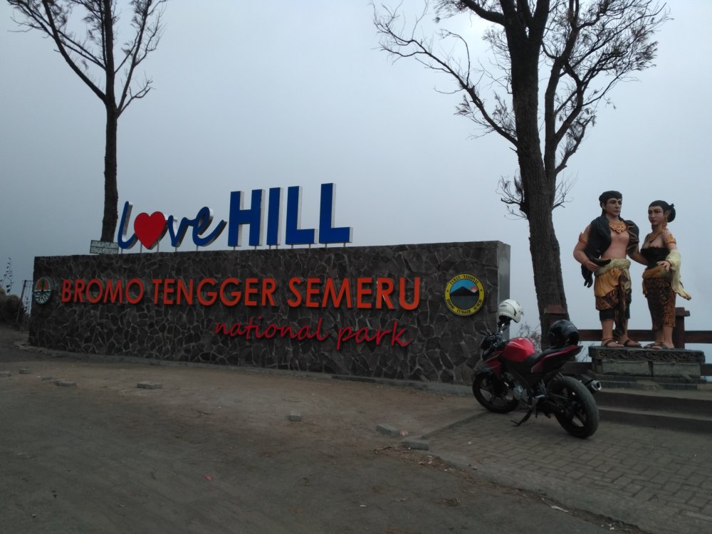 Selfie Wall, Love Hill, Bromo Tengger Semeru